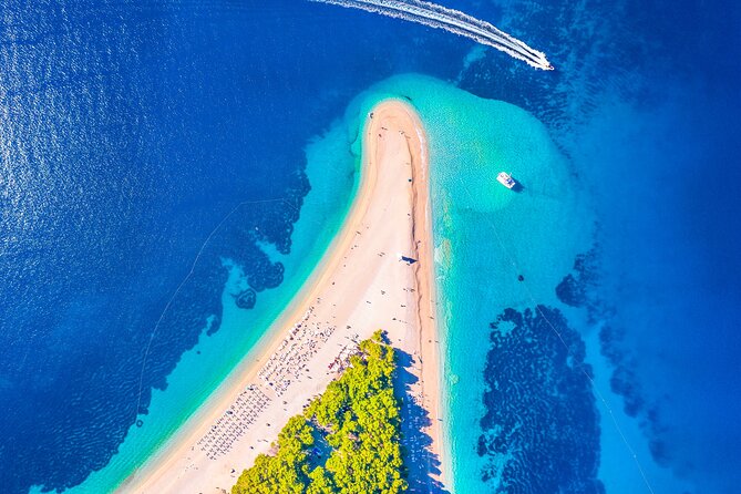 4 Islands Tour from Split to Zlatni Rat, Hvar & Pakleni Islands - Boat comfort and group size: why the small limit matters