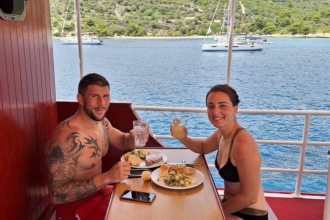All-Inclusive Blue Lagoon & 3 Island Boat Tour with Food & Drinks - Blue Lagoon and Krknjasi Bay: The Main Swimming Payoff
