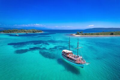 All-Inclusive Blue Lagoon & 3 Island Boat Tour with Food & Drinks - Maslinica on Šolta: A Real Fishing-Village Break