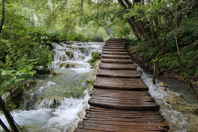All inclusive luxury daytrip Plitvice Lakes from Split or Trogir - The drive from Split or Trogir: comfort plus built-in explanations