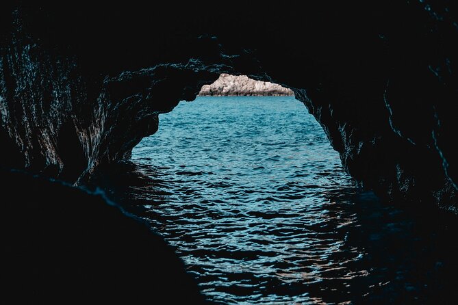 Blue Cave & 6 Islands Speedboat Tour From Split or Podstrana - Blue Cave tickets, timing, and what happens when the cave is closed