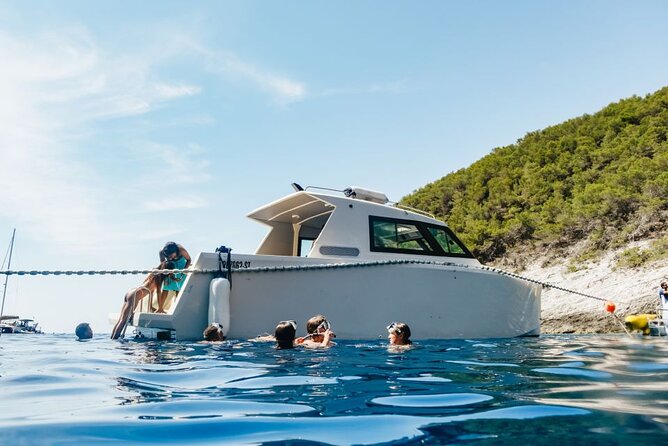 Blue Cave and Hvar 5 Islands full-day Speedboat Tour from Split - Hvar Town in Real Time: How to Use Your About-2-Hour Window