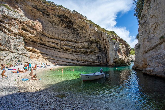 Blue Cave and Hvar Boat Tour: Small-Group from Split or Brac - What’s included on board (and what you should mentally budget for)