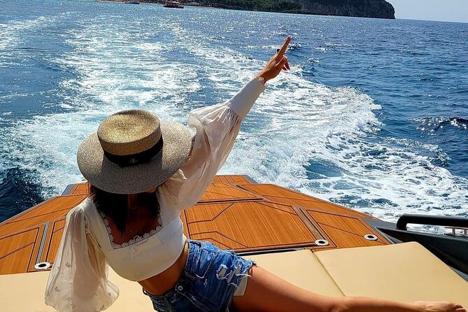 Blue cave & Hvar, 5 islands speed boat tour with unique boats from Split - Boat comfort and safety: fast, controlled, and sometimes choppy