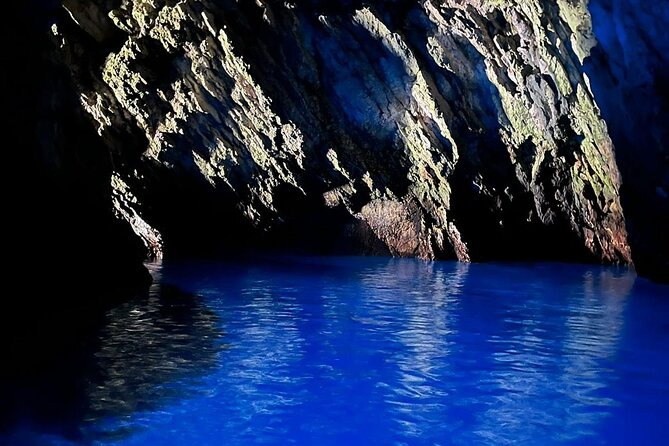Blue Cave & Island Escape: A Unique 6-Island Adventure from Split - Budikovac Blue Lagoon: swimming and snorkeling in the most time-efficient way