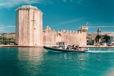 Blue Lagoon & 3 Islands Small-Group Speedboat Tour - Stop 1: Trogir in One Hour (UNESCO Streets, Sea Views, and Lunch Time)