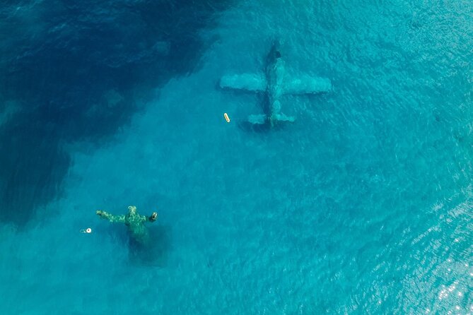 Blue Lagoon & Underwater Museum from Split with Lunch & Drinks - Lunch on board: grilled burgers, fries, and a wine bar (with realistic expectations)