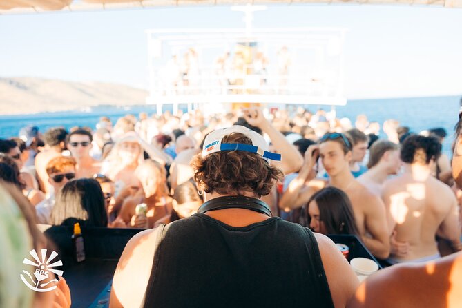 Boat Party Split - Getting On Board: Meet at Bačvice, Don’t Be Late