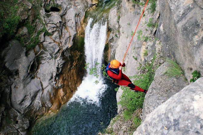 Canyoning advanced on Cetina river from Omiš - The safety system: how guides keep things controlled