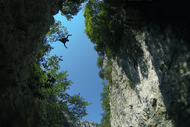 Canyoning basic on Cetina river from Omiš - The ending near Kraljevac: finish with a historic Croatia moment