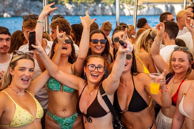 Captain’s Boat Party Split–Blue Lagoon Swim Stop + Free Shots &DJ - Key Highlights That Matter