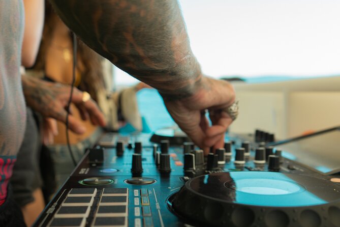Captain’s Boat Party Split–Blue Lagoon Swim Stop + Free Shots &DJ - The Cruise to the Blue Lagoon: Music, Views, and Staying Flexible