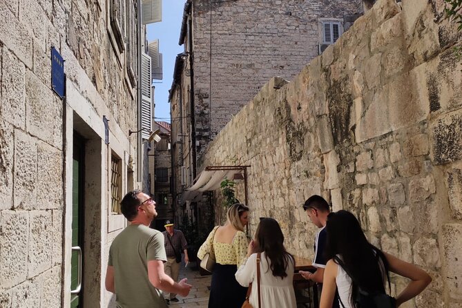 Controversies behind Split and Croatia-Anthropologist guide - Narodni trg: walking over remains and uncomfortable stories