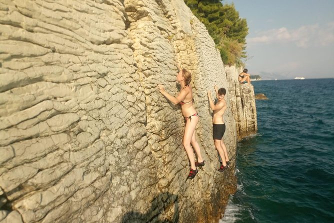 Deep Water Solo and Cliff Jumping Tour in Split - Shoes, Insurance, and the Guide-Led Safety Setup