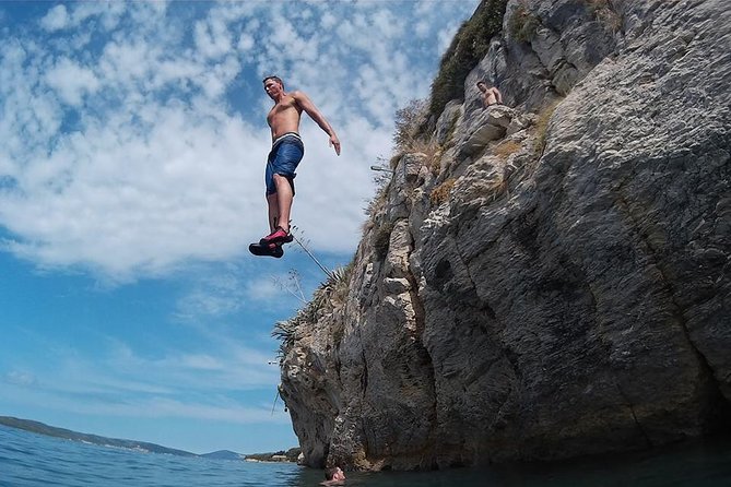 Deep Water Solo and Cliff Jumping Tour in Split - The Main Event: Sea-Start Climbing and Cliff Jumps