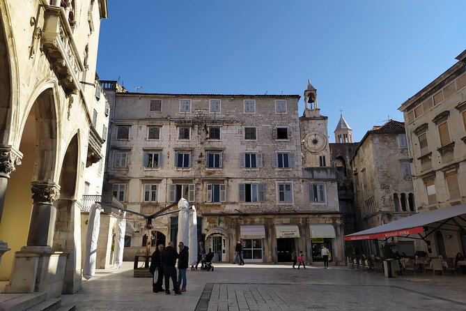 Experience Split With Local Professional Historian - Private - Fruit Square (Trg Brace Radic) and Pjaca: where the city performs