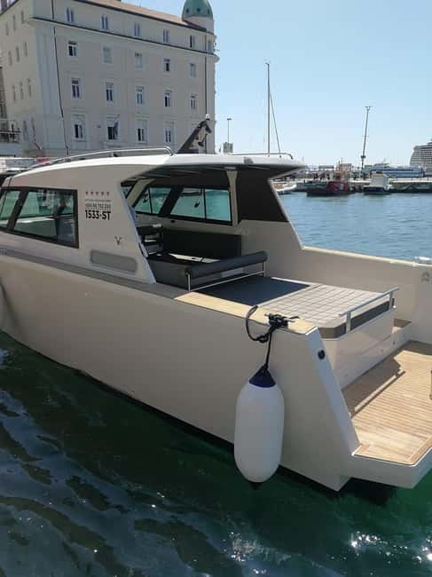 From Split: 5 Islands and Blue Cave Boat Tour - From Riva at 07:45: Getting on Board in Split