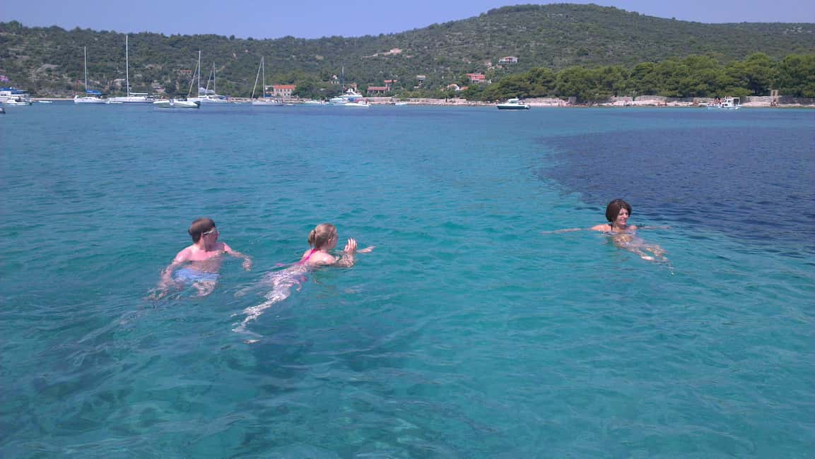 From Split: 5 Islands and Blue Cave Boat Tour - Pakleni Islands and Lunch Time Off the Boat
