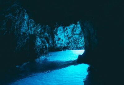From Split: Blue Cave & 5 Islands Amazing Speedboat Tour - Getting to the Blue Cave: why timing is everything and cash is required