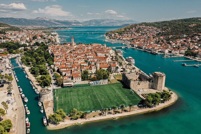 From Split: Blue Lagoon and 3 Islands Speedboat Tour - Trogir in an hour: UNESCO streets without the whole-day trap