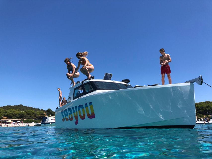 From Split: Luxury Cabin Boat Tour to The Blue Cave and Hvar - Vis and Komiza: coffee by the sea (a short, sweet taste)