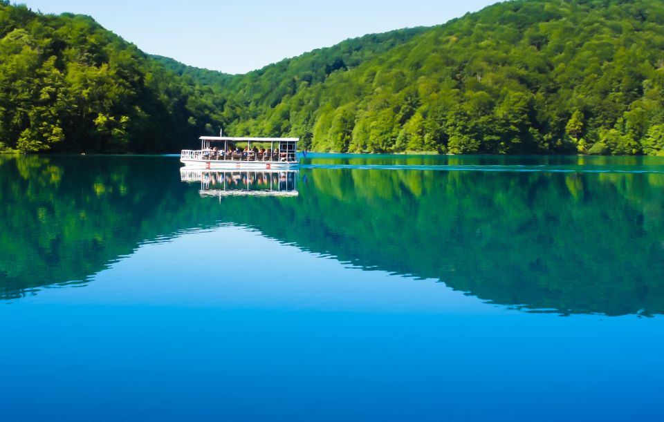 From Split: Plitvice Lakes Guided Tour with Entry Tickets - Cascades and corridor views: why the route feels efficient