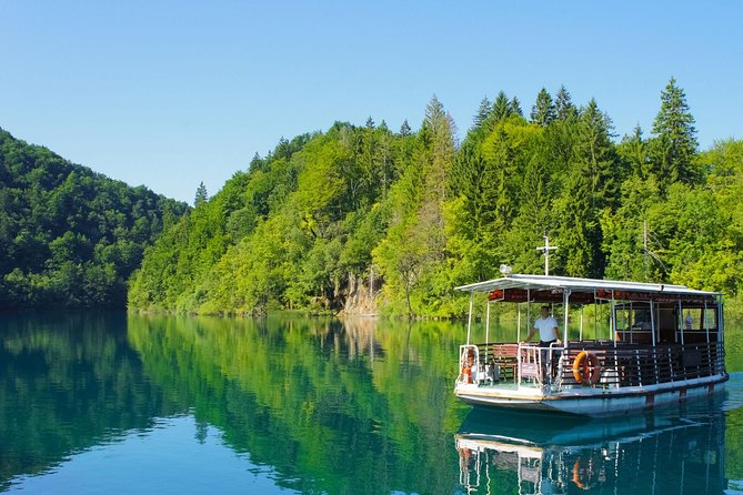 From Split: Plitvice Lakes National Park Guided Tour - What to wear and pack for Plitvice’s walking rhythm