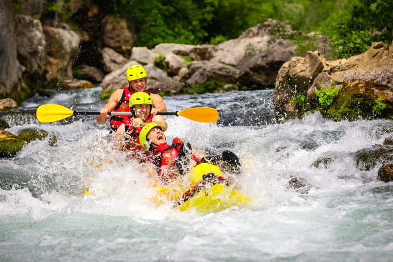 From Split/Šestanovac: Whitewater Rafting on Cetina River - Gear up and get your briefing: what the instructors do first