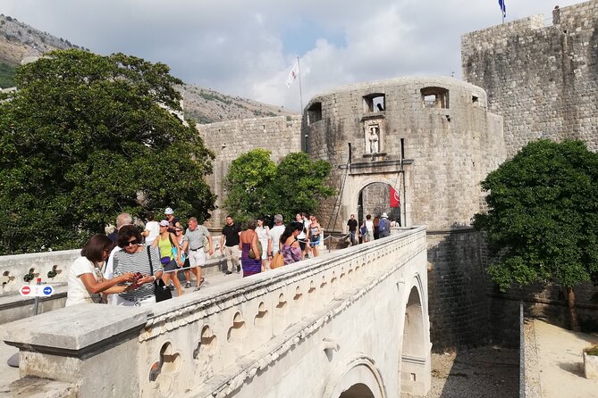 From Split/Trogir Small group tour to Dubrovnik with stop in Ston - Rector’s Palace, Sponza Palace, and Gundulić’s church: seeing the city’s power structures