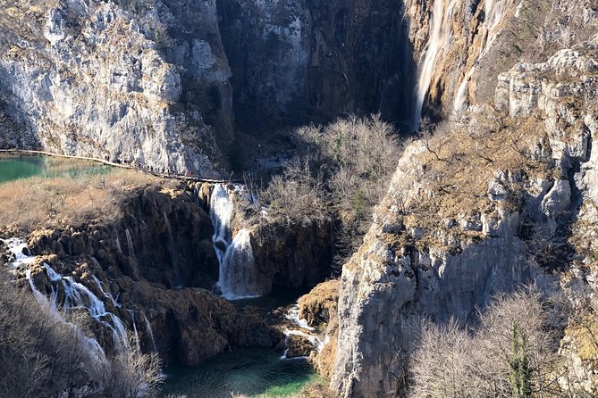Full-Day Private Plitvice Lakes National Park roundtrip transfer from Split - Weather and Plan Changes: When Rain Hits Plitvice