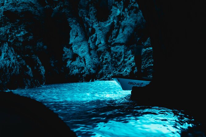 Full-Day Tour in Blue Cave and 5 Islands - All included - Hvar Town After the Islands: Your Time to Walk and Eat