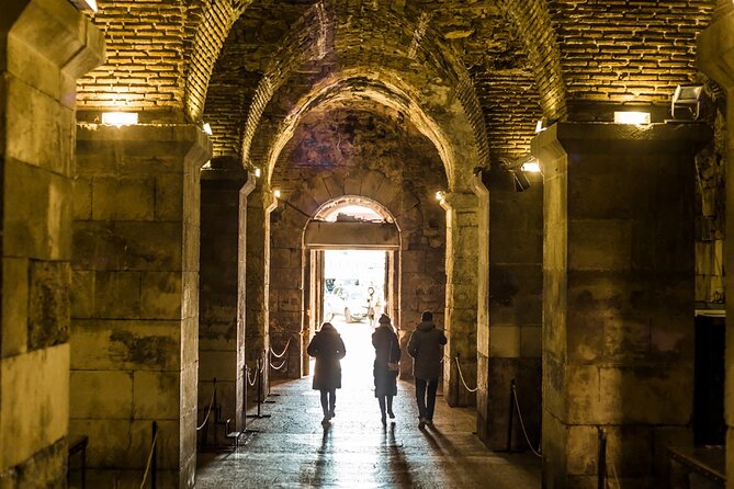 Game Of Thrones Tour Split - small group - Meeting at Obala and Getting the Timing Right