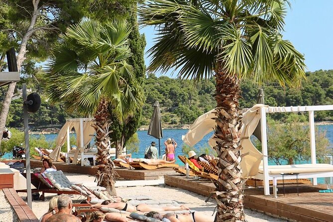 Hvar, Brač & Pakleni islands cruise with lunch & drinks from Split & Trogir - Snorkel, Masks, Paddleboards, and Inflatables: How to Make It Worth Your Money