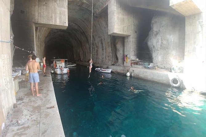 Hvar-Brac-Solta speedboat tour from Split or Trogir - Solta’s Stomorska restaurant stop and Necujam Bay shipwreck snorkeling