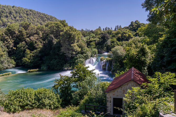 Krka Waterfalls with 30min river cruise from Split or Kaštela - Crowd reality: why the boat line matters