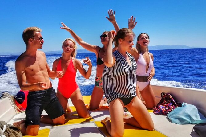 Private 4 islands tour (Golden Horn, Hvar, Pakleni islands, Šolta) - Hvar town time: two hours to soak up the promenade vibe