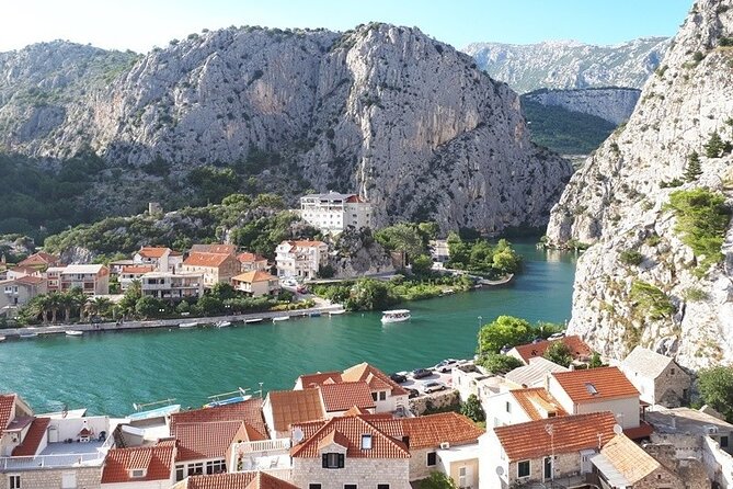 Private Arrival Transfer: Split Airport to Split, Trogir, Makarska,Tucepi and Baska Voda Hotels - Timing Tips for Late Flights and Smooth Pickups