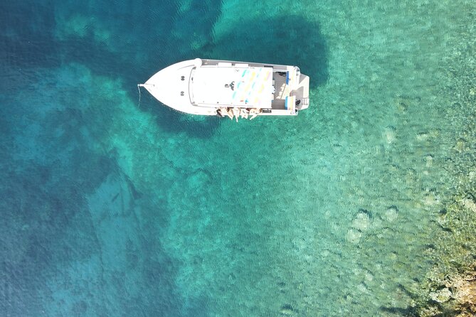 Private Blue Lagoon and Hidden Bays tour from Split & Brac for 12 - Crew service, comfort, and how to choose what matters most