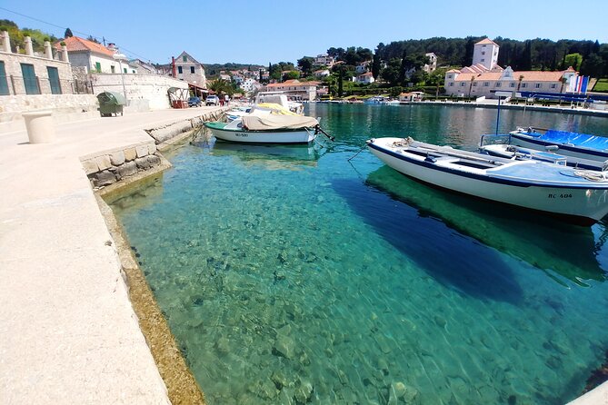 Private Boat tour to the Blue Lagoon & Solta - Swim, Snorkel, Tan and Relax! - Stop 3: Stomorska Lunch by the Water (and Local Advice)