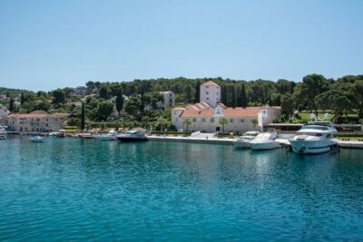 Private day trip to Hvar and Blue lagoon with Snorkeling - Price and value: what $1,321.74 means for your group