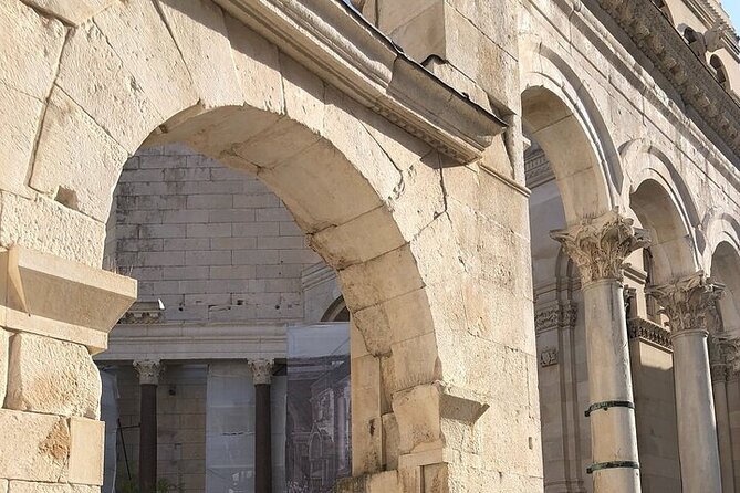 Private History Split Walking Tour in English - Stop 2: Vestibulum of Diocletian’s Palace (history with a human soundtrack)
