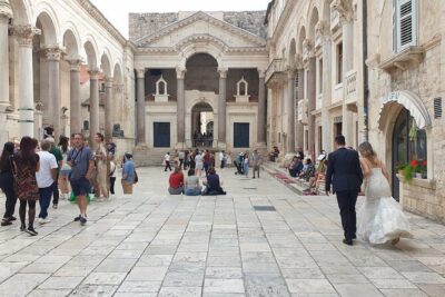 Private History Split Walking Tour in Spanish - Stop 1: The Peristyle of Diocletian’s Palace (your orientation hub)