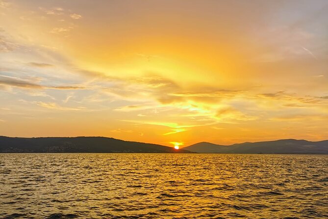 Private Sunset Tour from Split + Bottle of Wine Included - Meeting at Obala: How This Evening Runs
