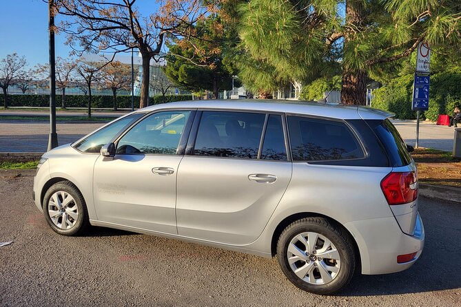 Private taxi transfer from Split to Split airport - The Ride to Split Airport: Comfort, Timing, and Local Color