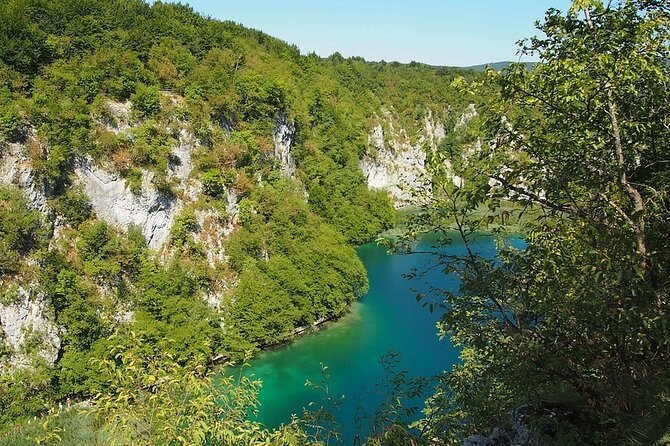 Private Tour to Plitvice Lakes National Park from Split - How the lakes change color: what to look for on your walk