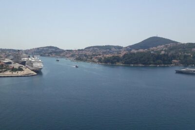 Private transfer from Split to Dubrovnik with side-trip to Ston - Your driver as guide: what you gain beyond the car