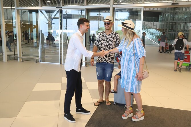 Private Transfers from Split Airport to Split - Finding your driver fast: name signs and a no-drama meetup