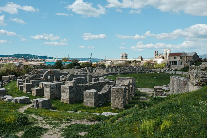 Salona & Amphitheater - Private guided tour - Admission incl. - Stop 2: Manastirine Necropolis and St. Dominius