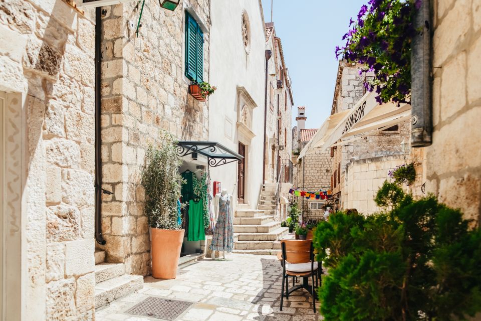 Split: Blue Cave, Vis & Hvar Full-Day Trip by Speedboat - Hvar Town and Fortica Fortress: two hours that can still feel like a real visit