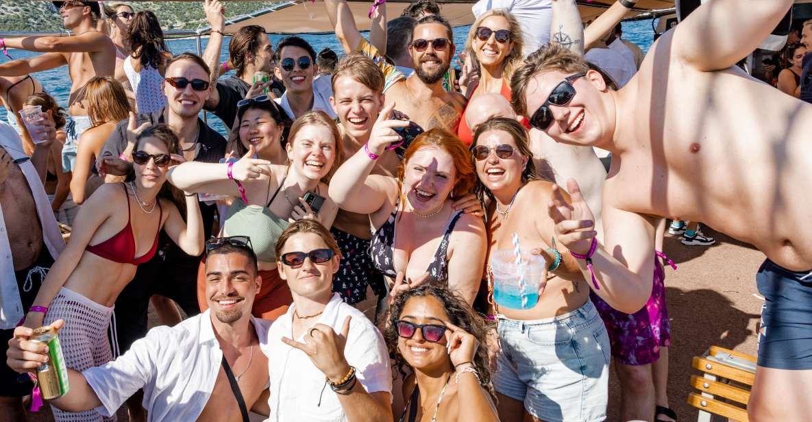 Split: Blue Lagoon Boat Party with DJs, Shots & After Party - Drvenik Veli at sunset: the short visual break between beats